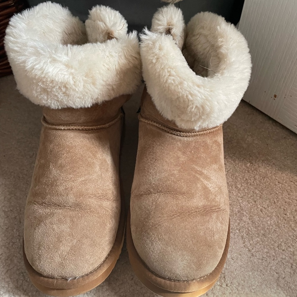 Lamo ankle booties